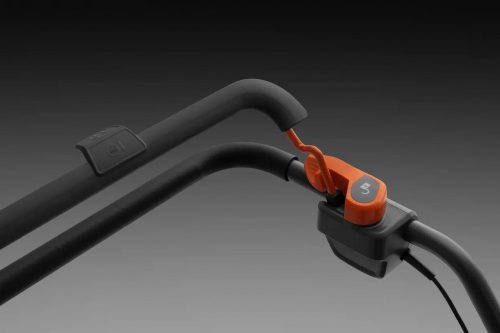 HUSQVARNA LC 137I KIT (AKKUVAL ÉS TÖLTŐVEL)