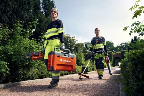 HUSQVARNA 40-C1000XE EU AKKU TÖLTŐ