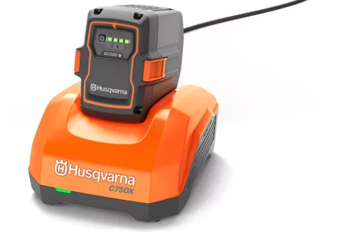 HUSQVARNA 40-C750X AKKU TÖLTŐ