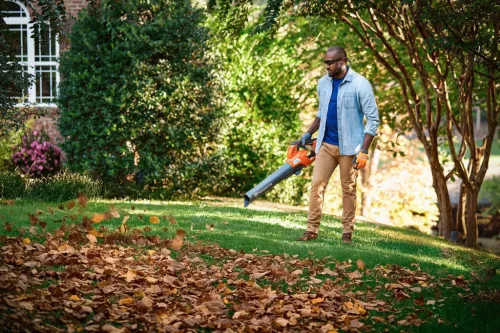 HUSQVARNA 230IB AKKUS LEVÉLFÚVÓ (ÜRES GÉP)